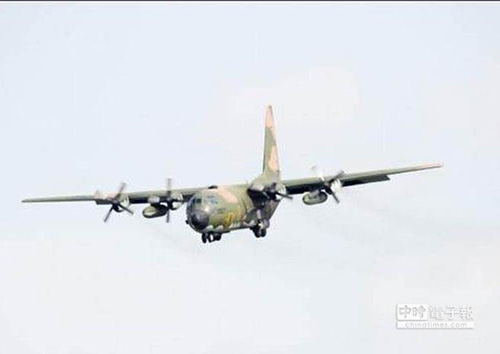 _܊C-130H\ݔCϺ̫ƽu΄