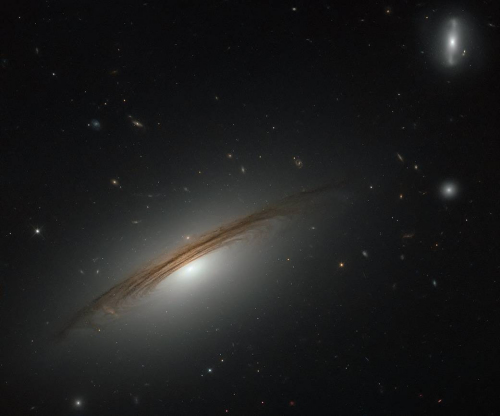 ϵUGC 12591DƬԴESA/Hubble & NASA 